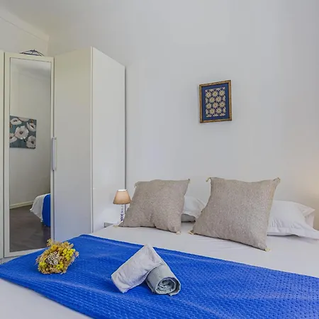 Guisol - Typical 3 Bedroom Ac Near Port *