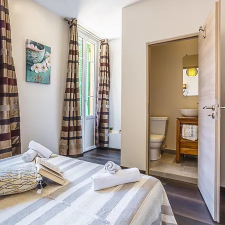 Guisol - Typical 3 Bedroom Ac Near Port Appartamento Nizza