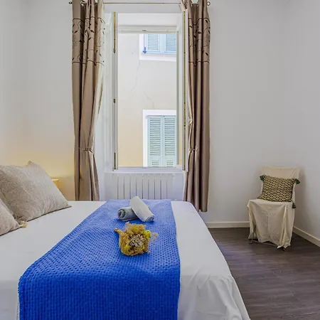 Guisol - Typical 3 Bedroom Ac Near Port