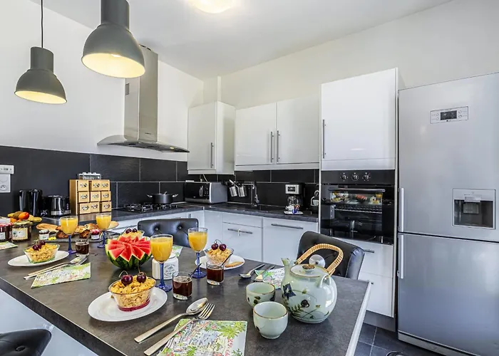 My Casa - Guisol - Typical 3 Bedroom Ac Near Port Апартаменты Ницца