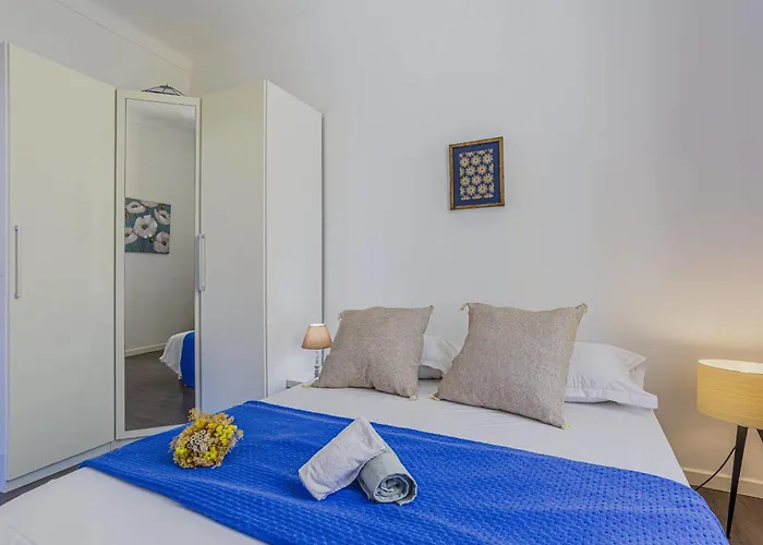My Casa - Guisol - Typical 3 Bedroom Ac Near Port *