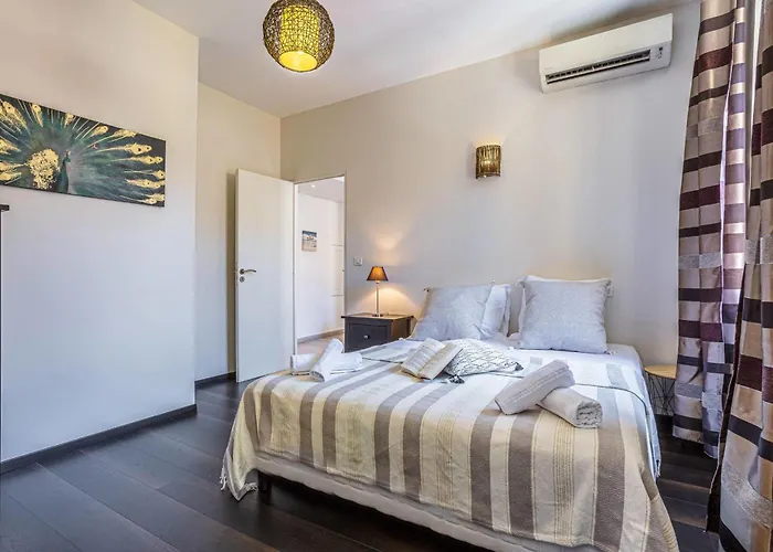 My Casa - Guisol - Typical 3 Bedroom Ac Near Port Appartement